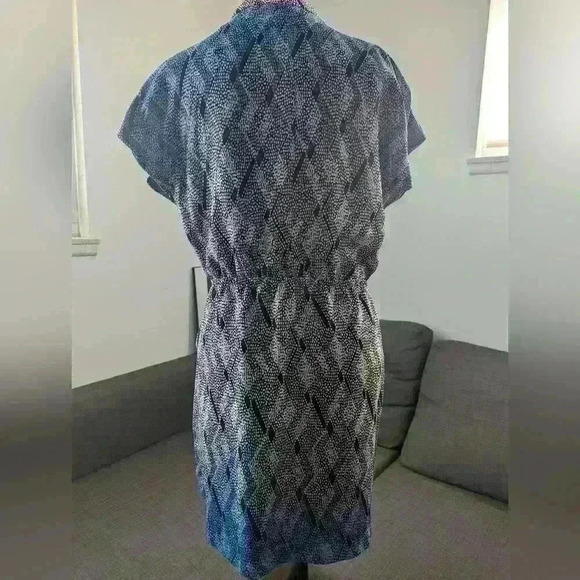 Forever 21 Contemporary Shirt Dress -- Size M -- Light, airy, 80s vibe - Picture 6 of 9